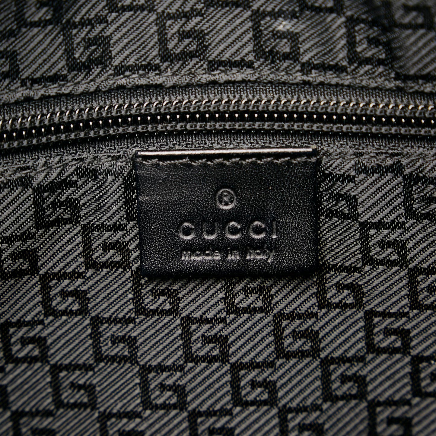 Gucci Nylon Shoulder Bag (SHG-36502)