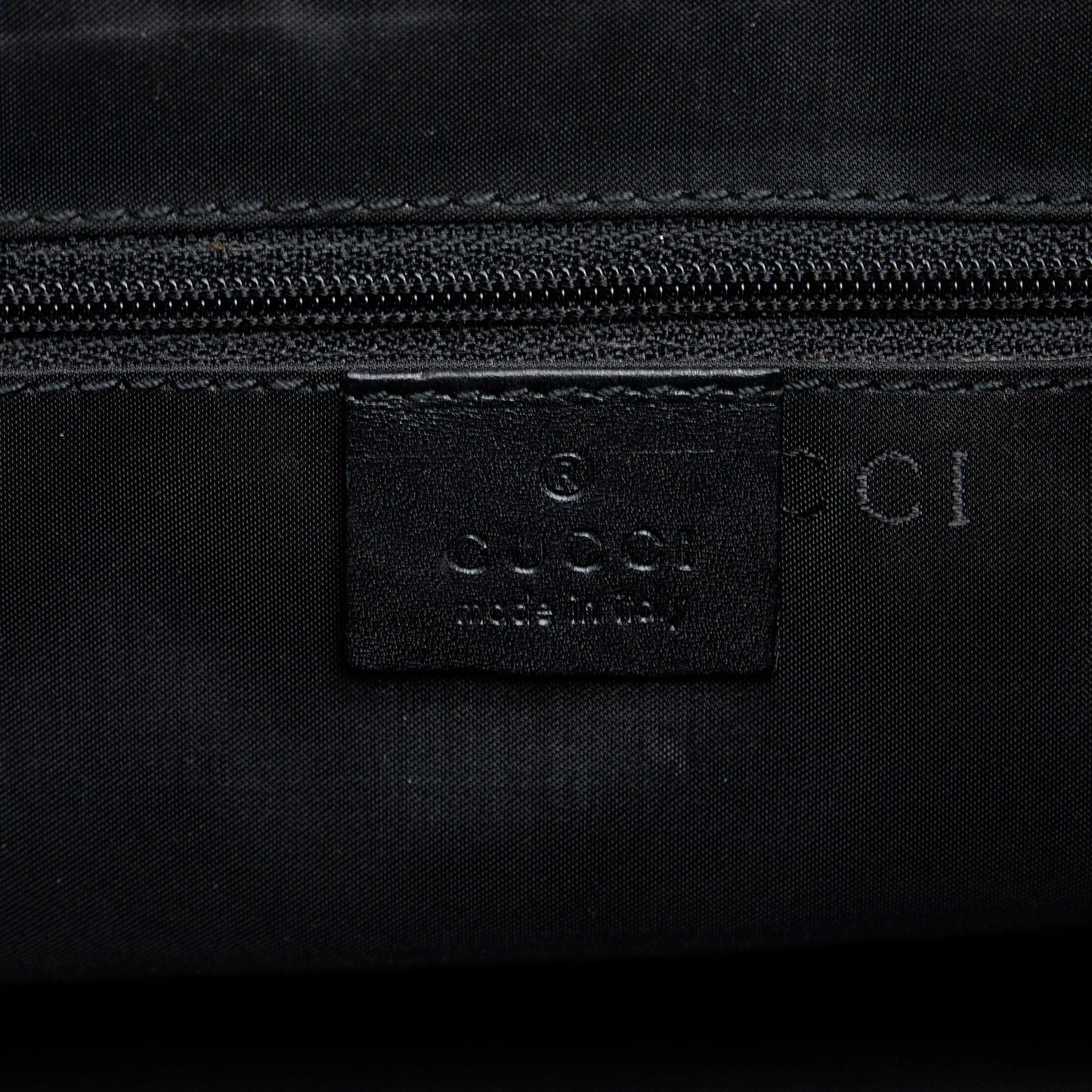 Gucci Nylon Shoulder Bag (SHG-yZTMlV)