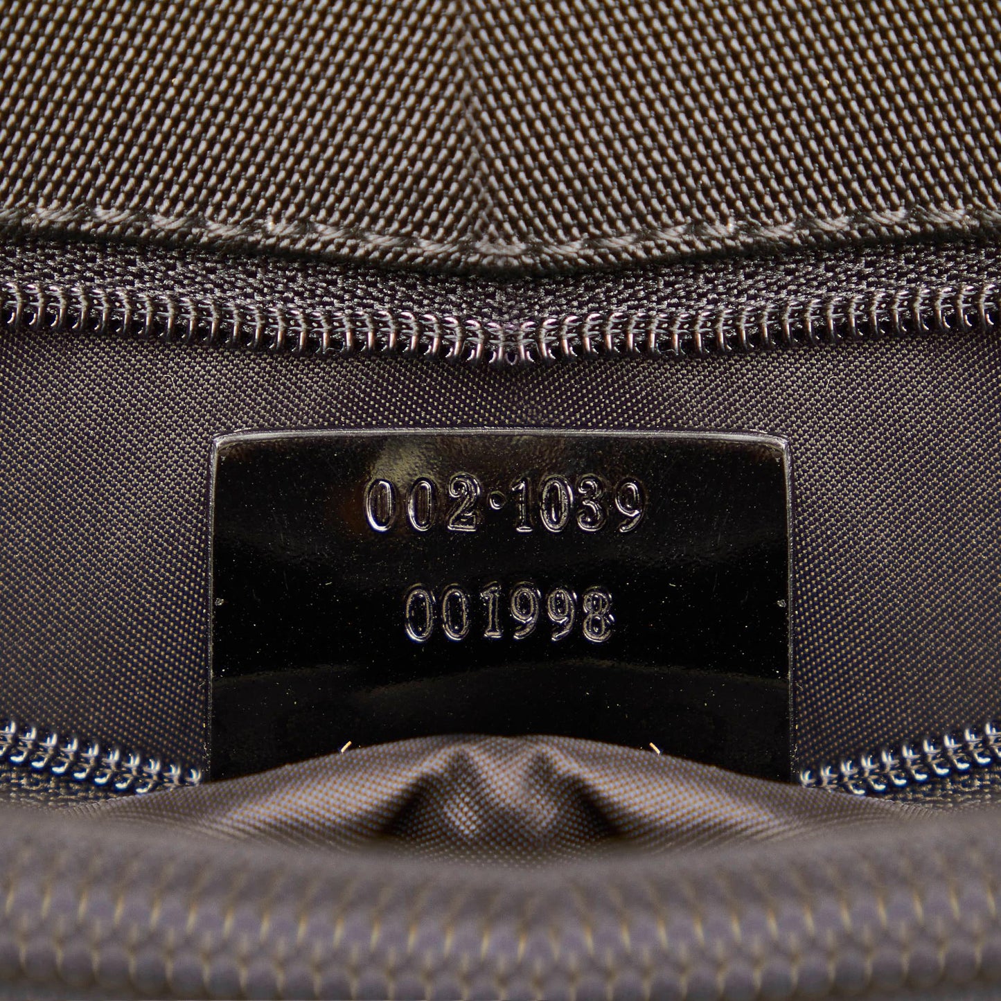 Gucci Nylon Tote Bag (SHG-32024)