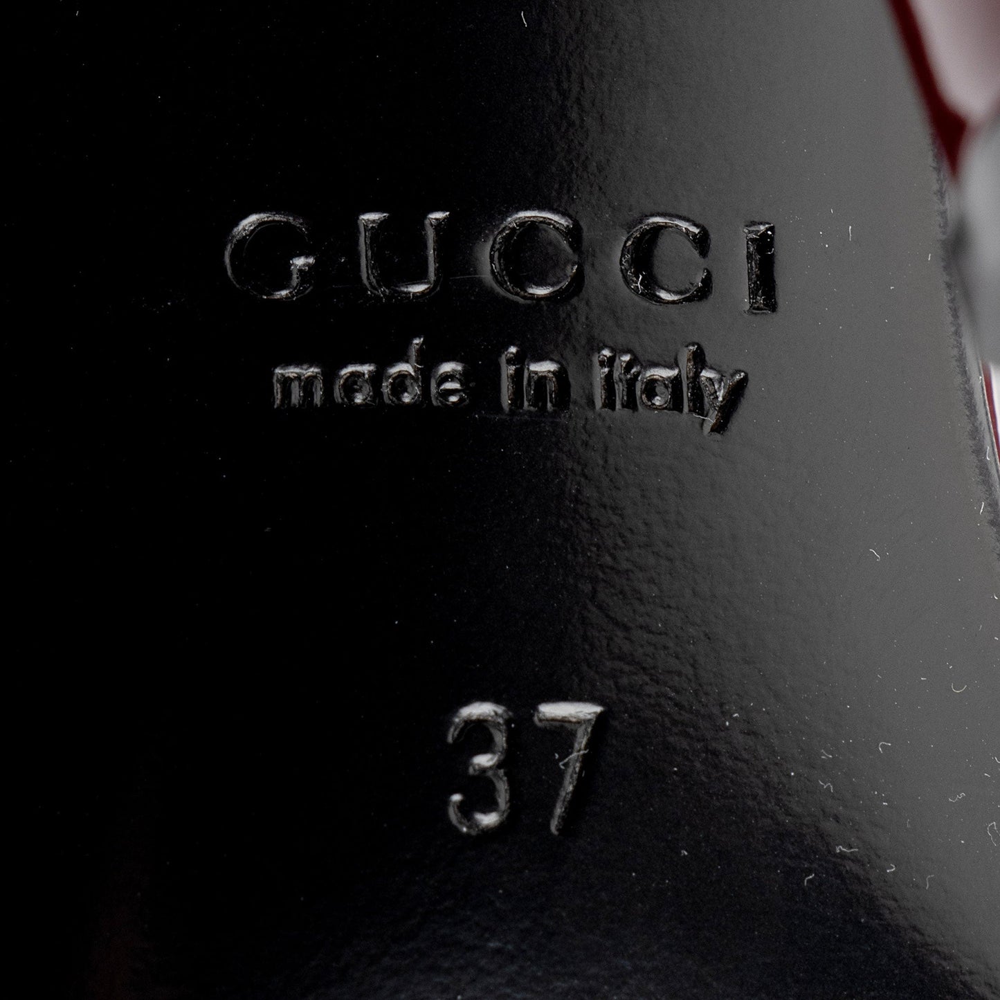 Gucci Patent Leather Chain Logo Signoria Slingback Pumps - Size 7 / 37
