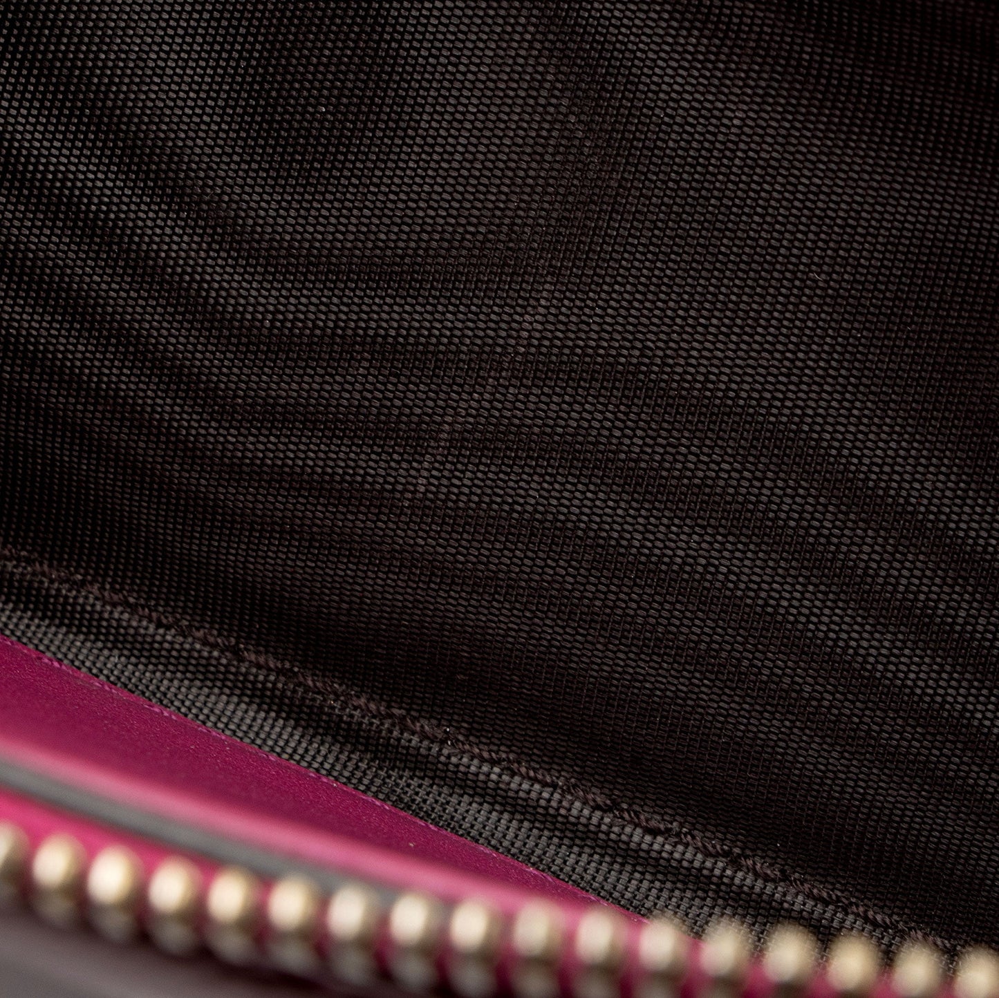 Gucci Patent Leather Soho Travel Zip Around Wallet (SHF-3tKxuo)