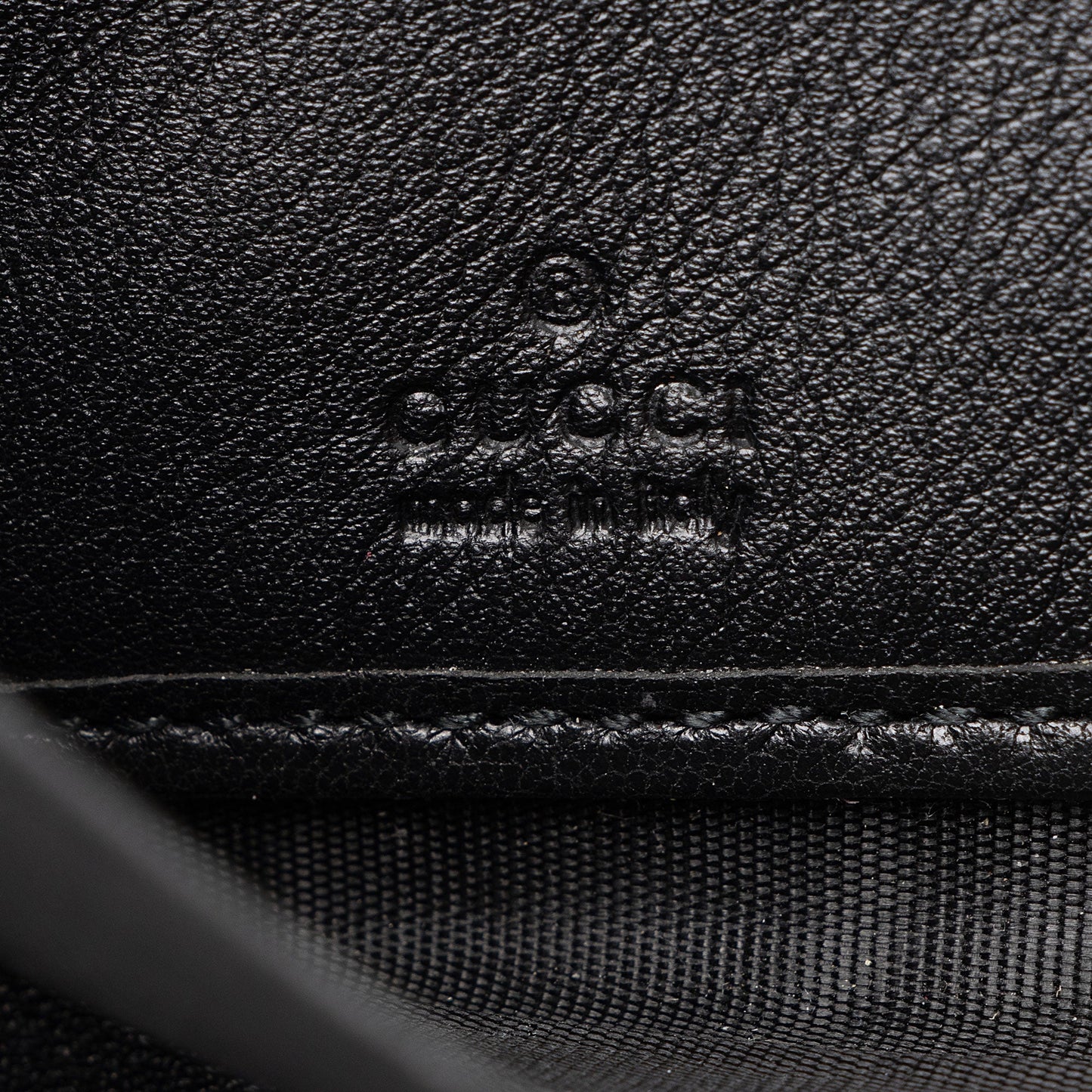 Gucci Patent Leather Soho Zip Around Wallet (SHF-OZVoQd)
