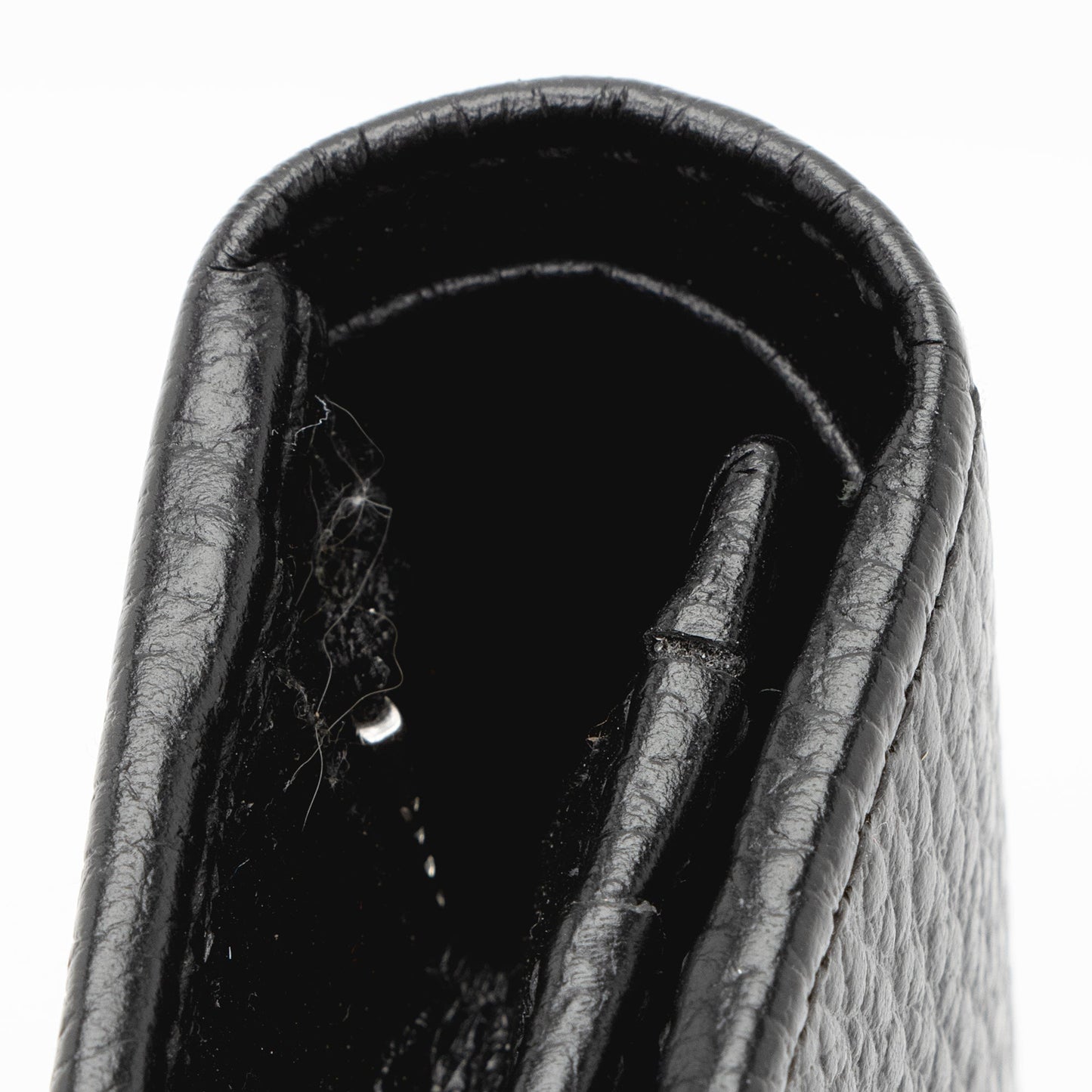 Gucci Pebbled Leather GG Marmont Card Case Wallet (SHF-dXo42g)
