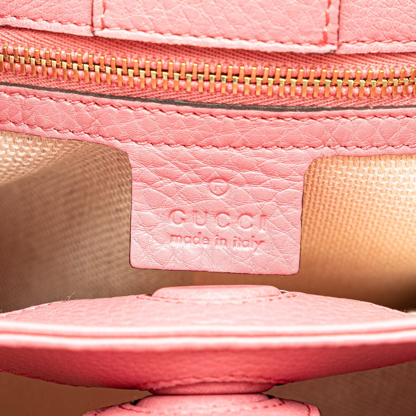 Gucci Small Raffia Bamboo Shopper Tote (SHG-705pfP)
