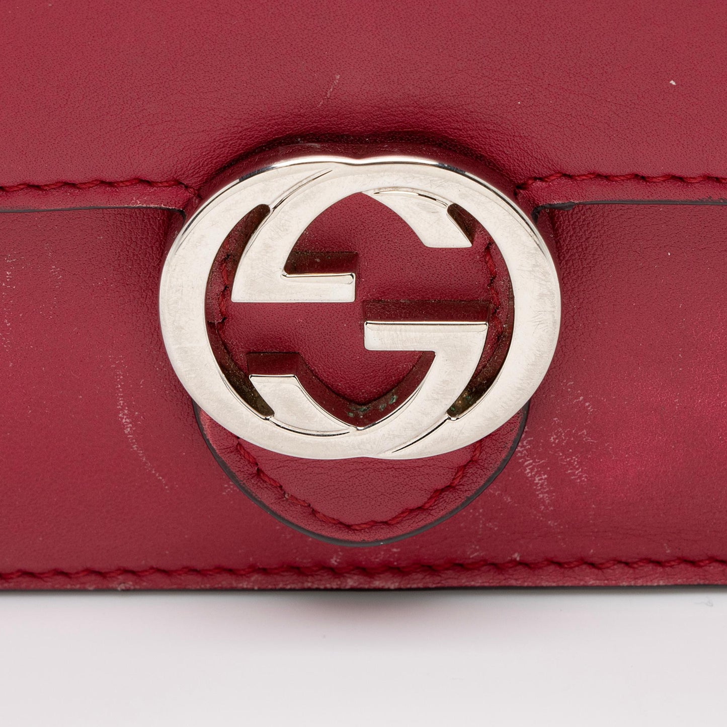 Gucci Smooth Calfskin Interlocking G Wallet on Strap (SHF-poz1cn)
