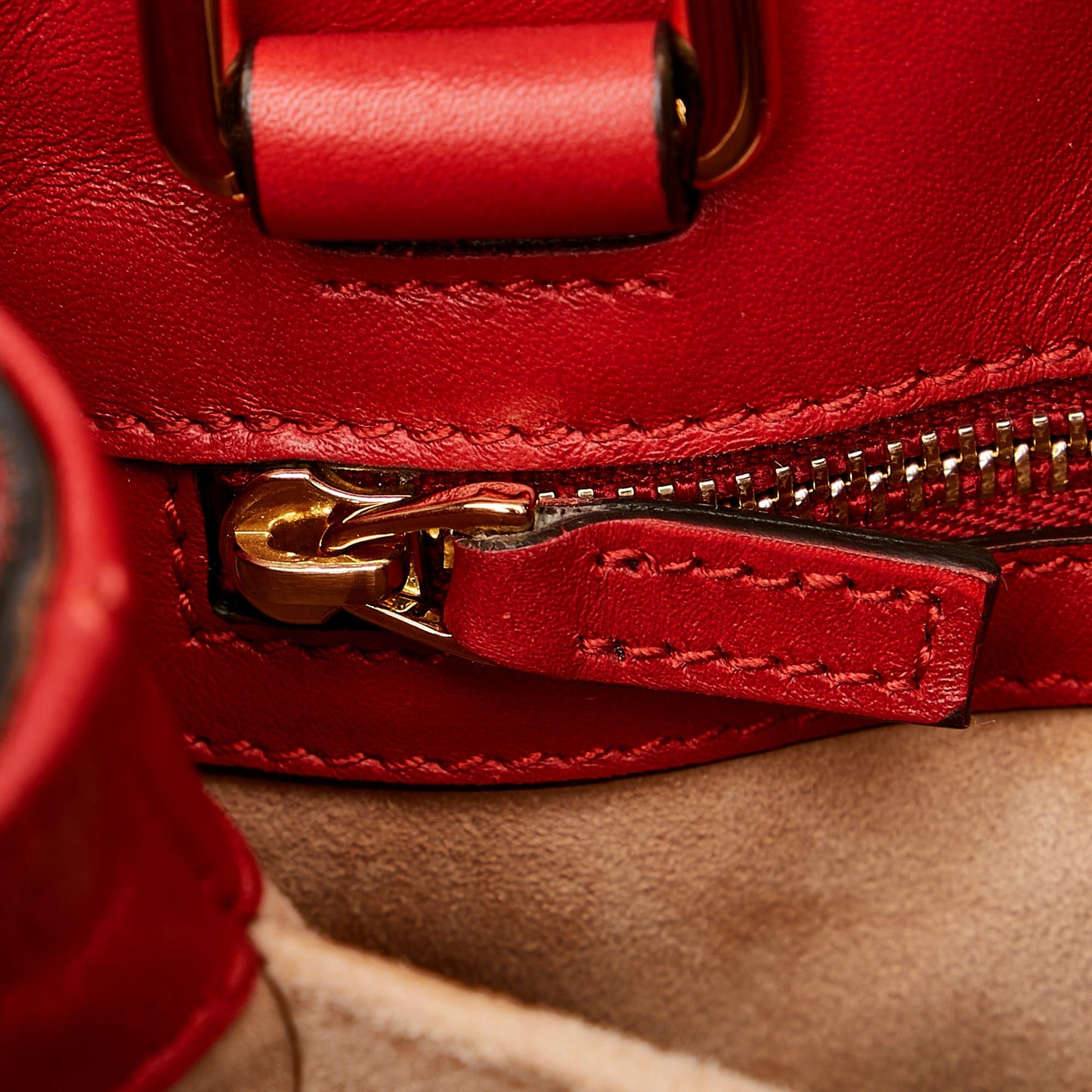 Gucci Sylvie Leather Satchel (SHG-36704)