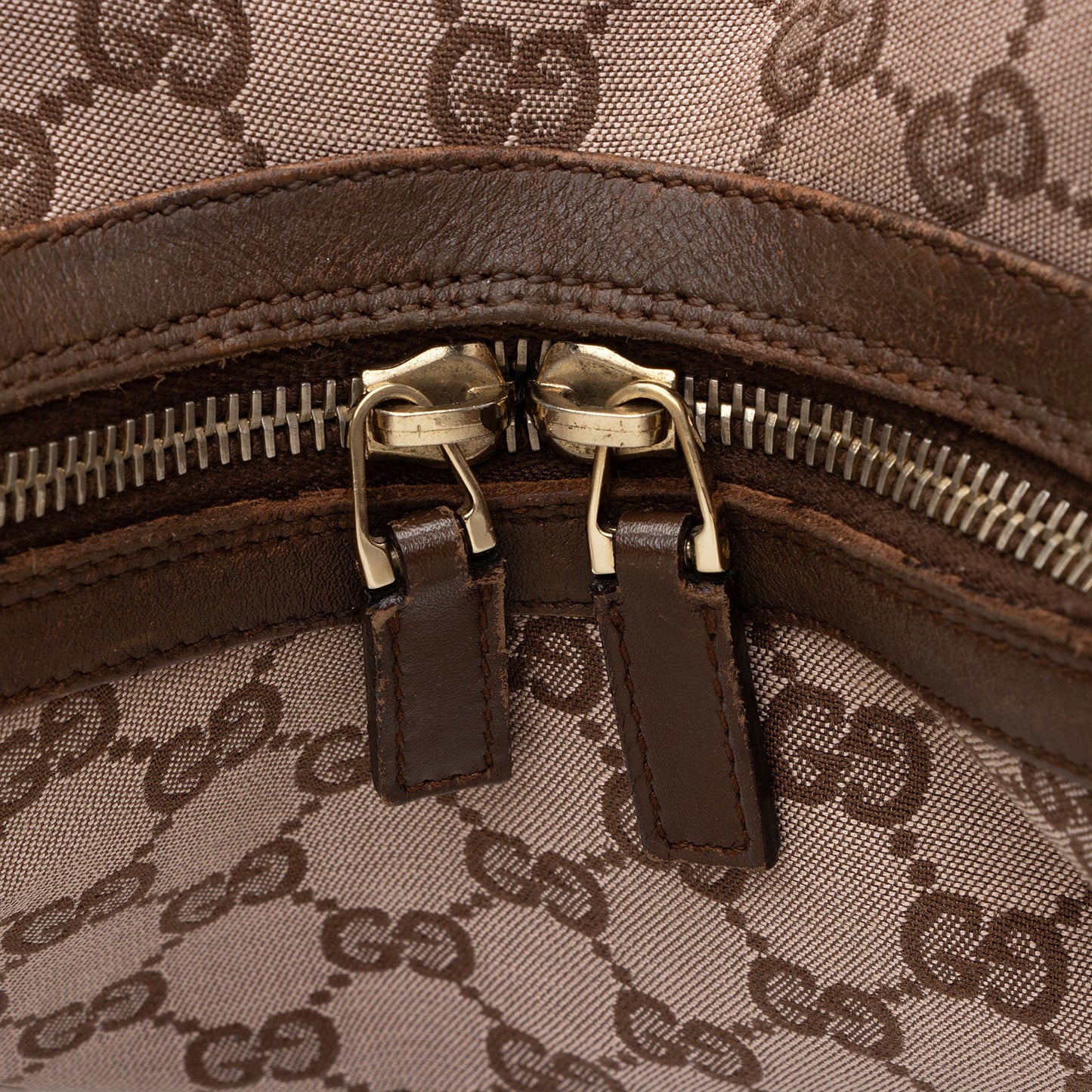 Gucci Vintage GG Canvas Hobo (SHF-A3NrpF)