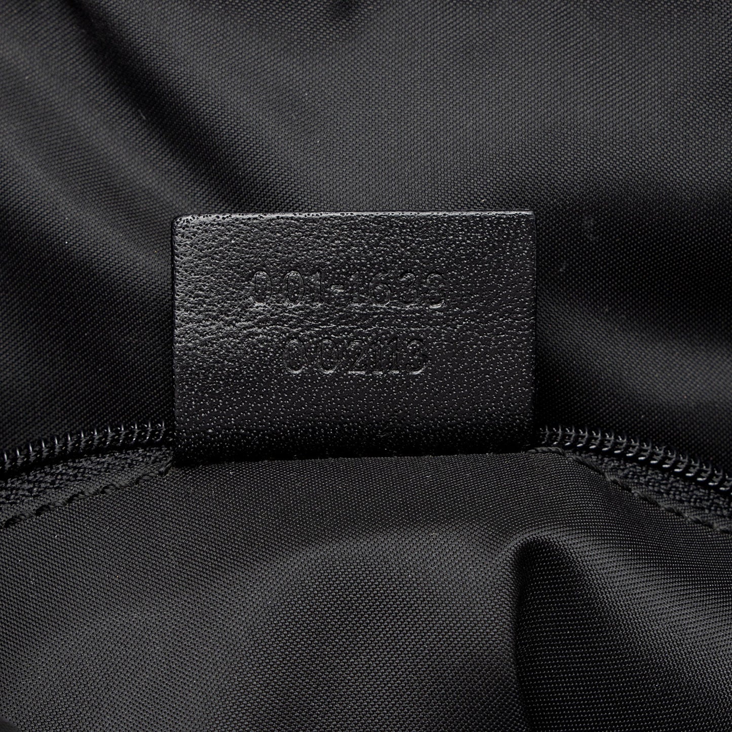Gucci Vintage Nylon Bamboo Hobo (SHF-4WRjjt)