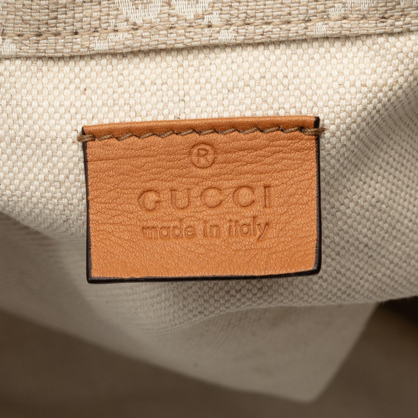 Gucci Woven Leather Tote (SHG-PXQlVm)