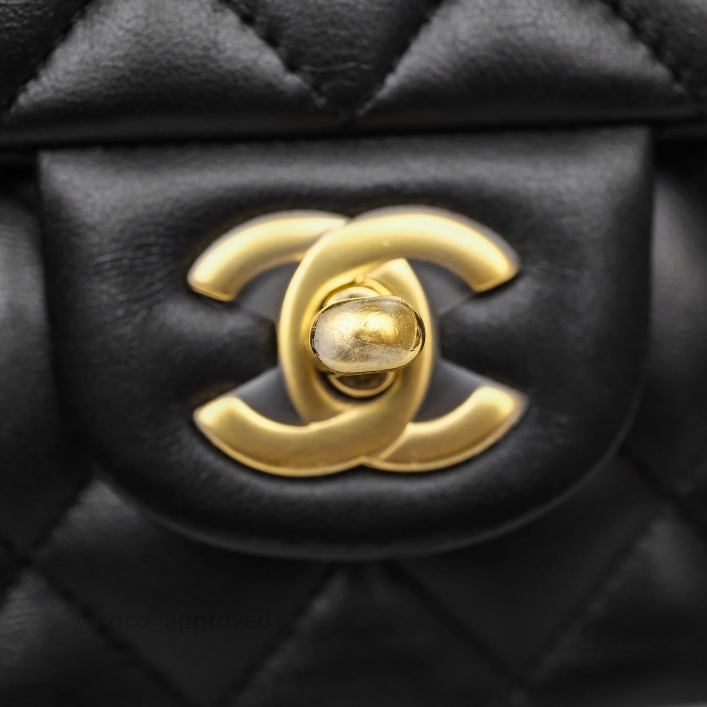 Chanel Classic M/L Medium Flap Quilted Black Lambskin Gold Hardware