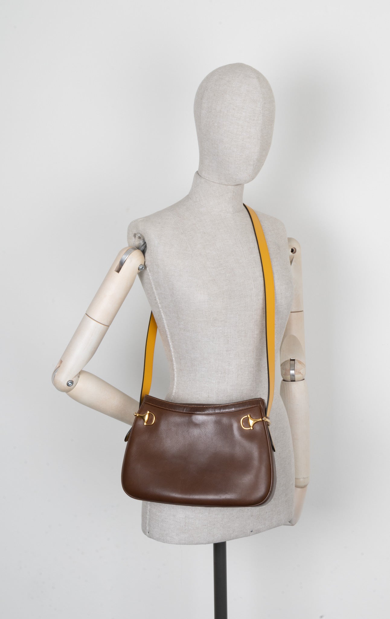 Luxury Gucci Trending 2025 Horsebit Crossbody Bag Brown Yellow