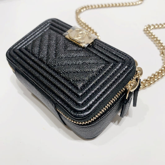No.4129-Chanel Chevron Boy Purse With Chain (Unused / 未使用品)
