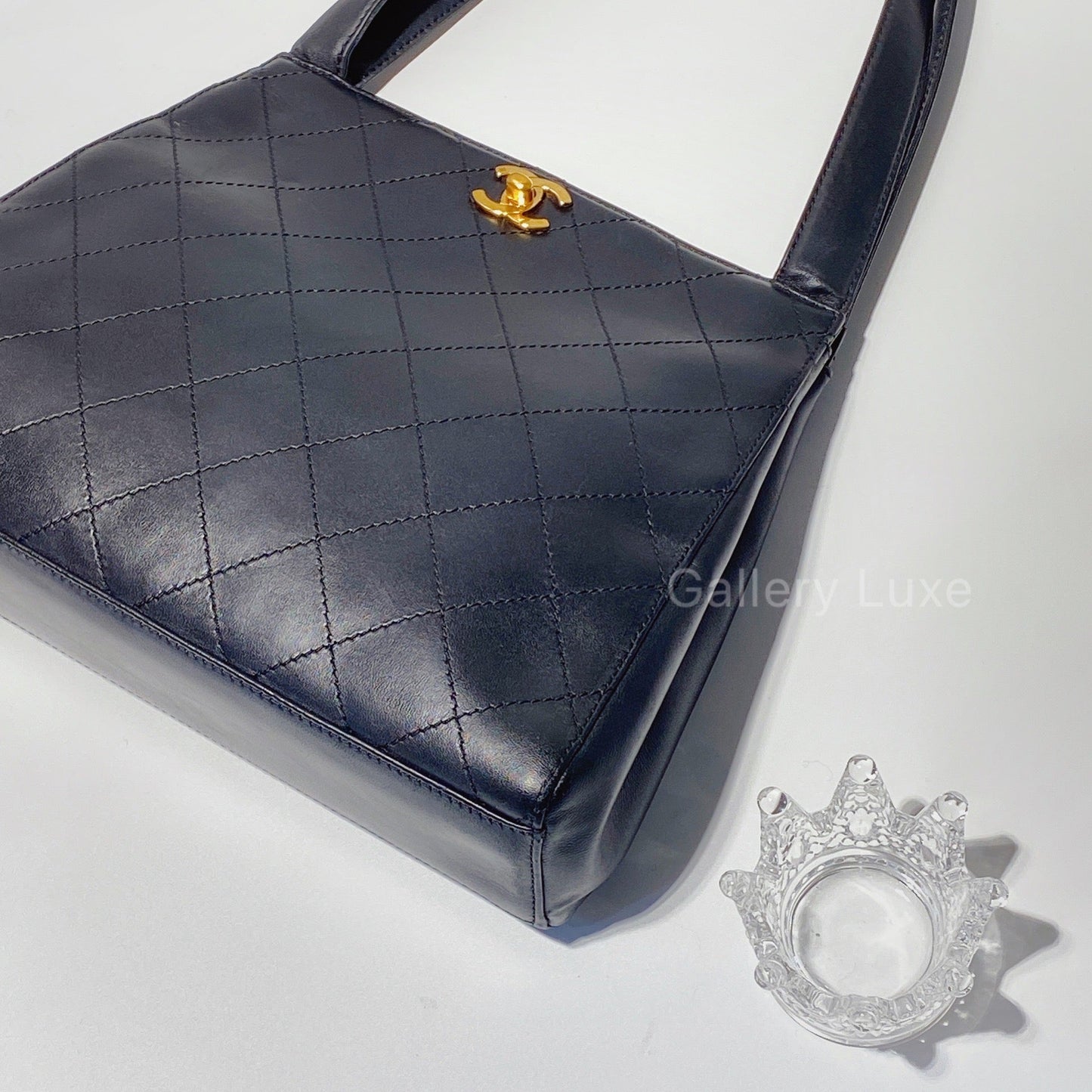 No.2495-Chanel Vintage Lambskin Turn Lock Shoulder Bag