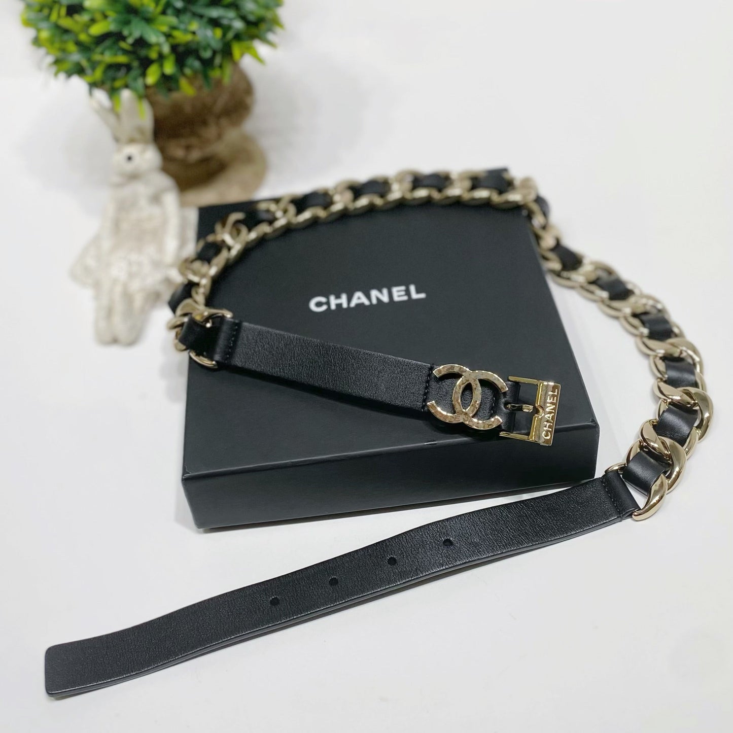 No.4147-Chanel Gold Metal & Leather Cruise Belt