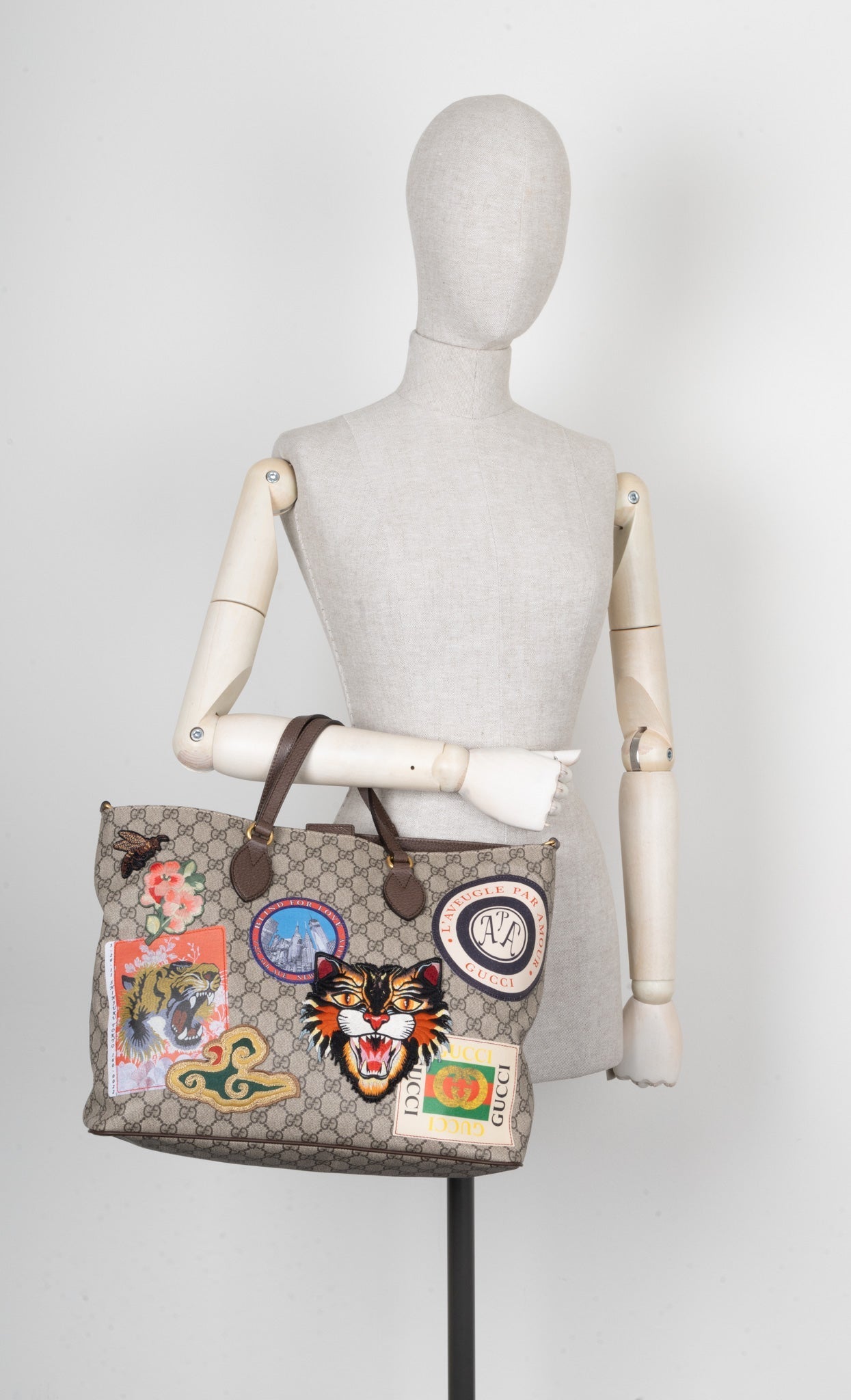 Luxury Gucci Trending 2025 Convertible Tote Bag GG Supreme