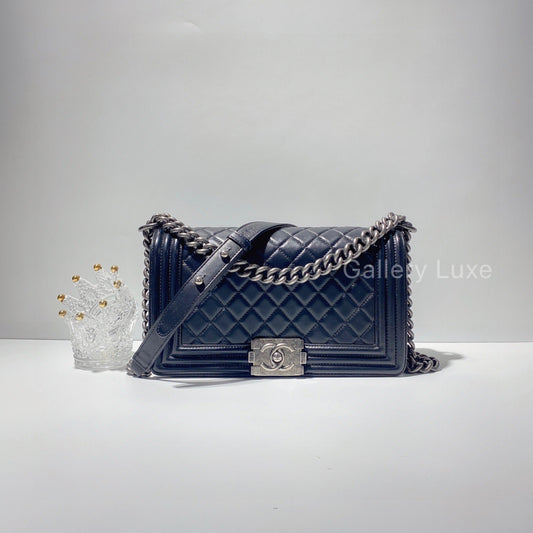 No.2507-Chanel Boy 25cm