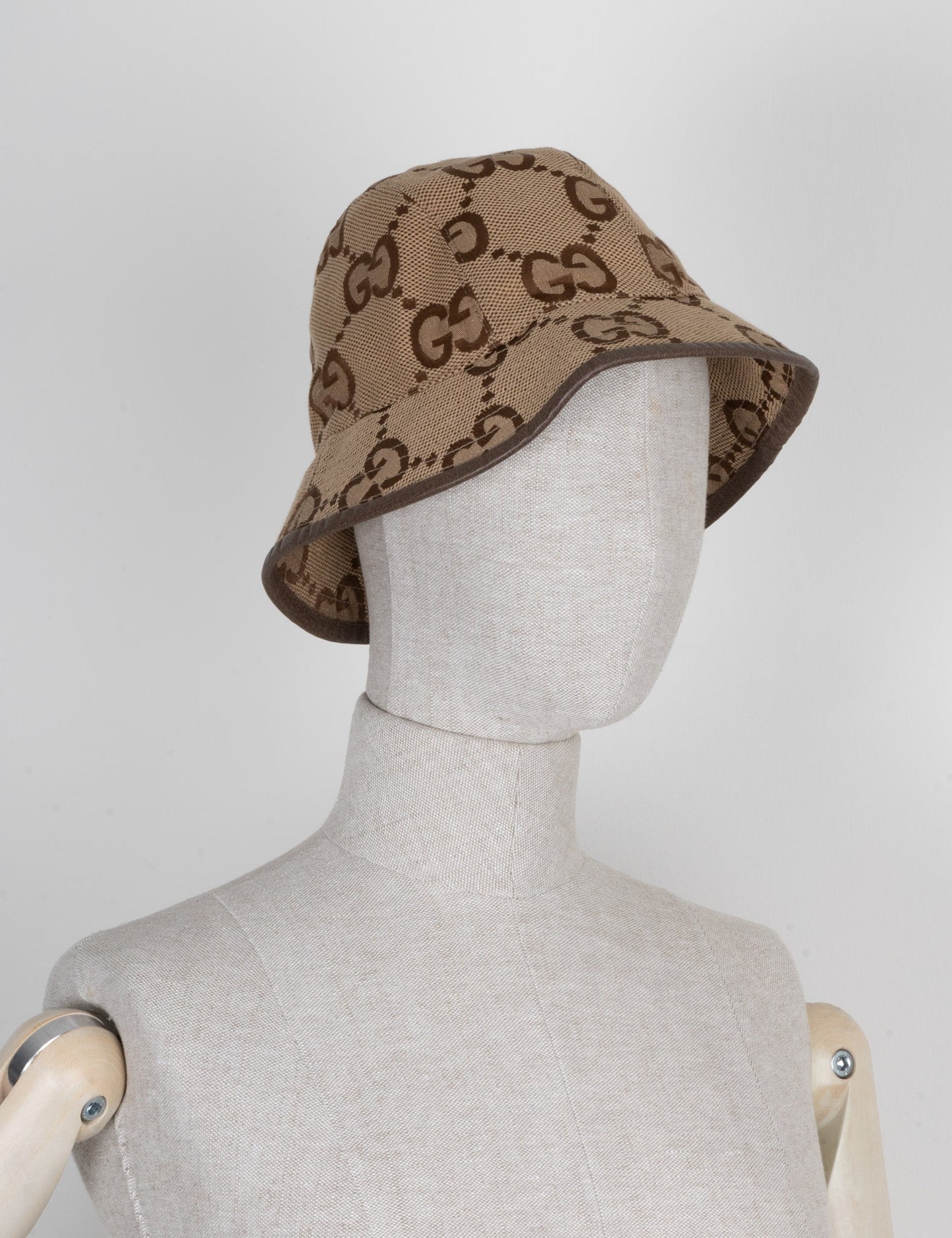 Luxury Gucci Trending 2025 Jumbo GG Canvas Bucket Hat Camel