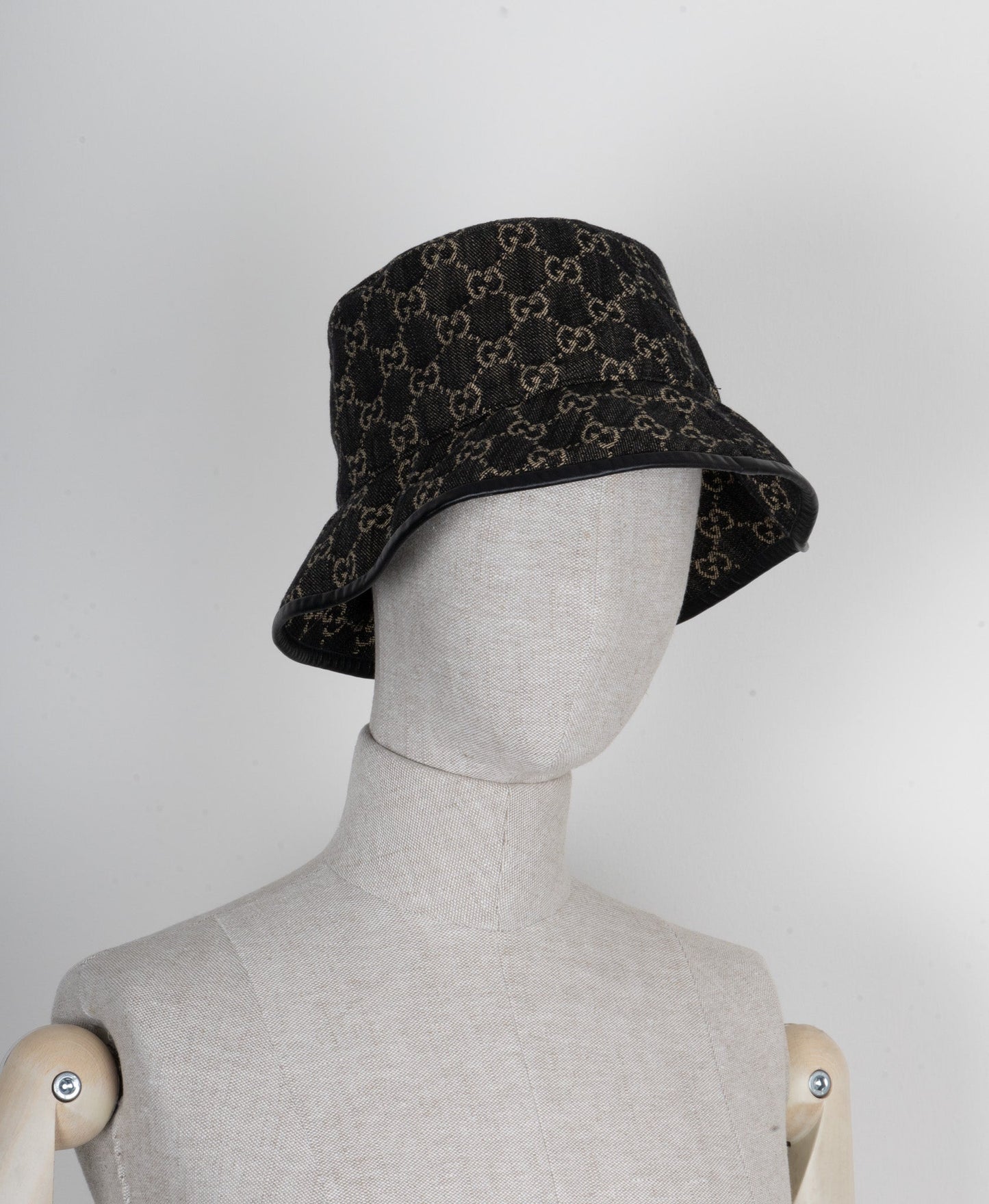 Luxury Gucci Trending 2025 Supreme GG Bucket Hat Denim Black