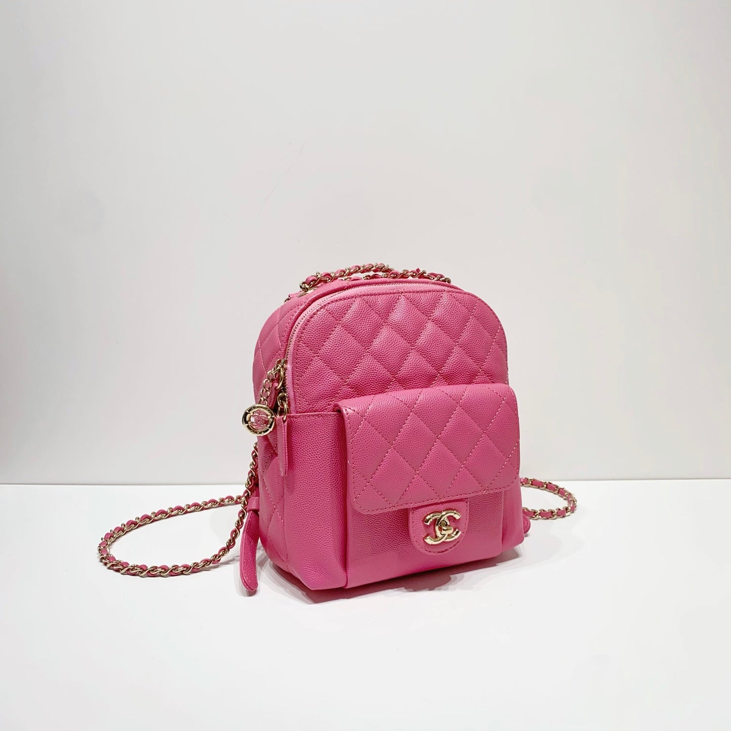 No.3992-Chanel Caviar CC Day Backpack