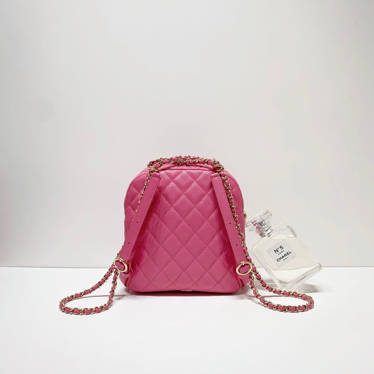 No.3992-Chanel Caviar CC Day Backpack