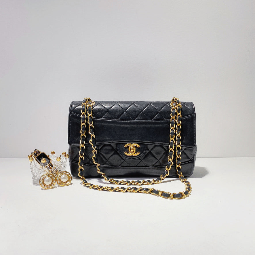 No.3893-Chanel Vintage Lambskin Flap Bag