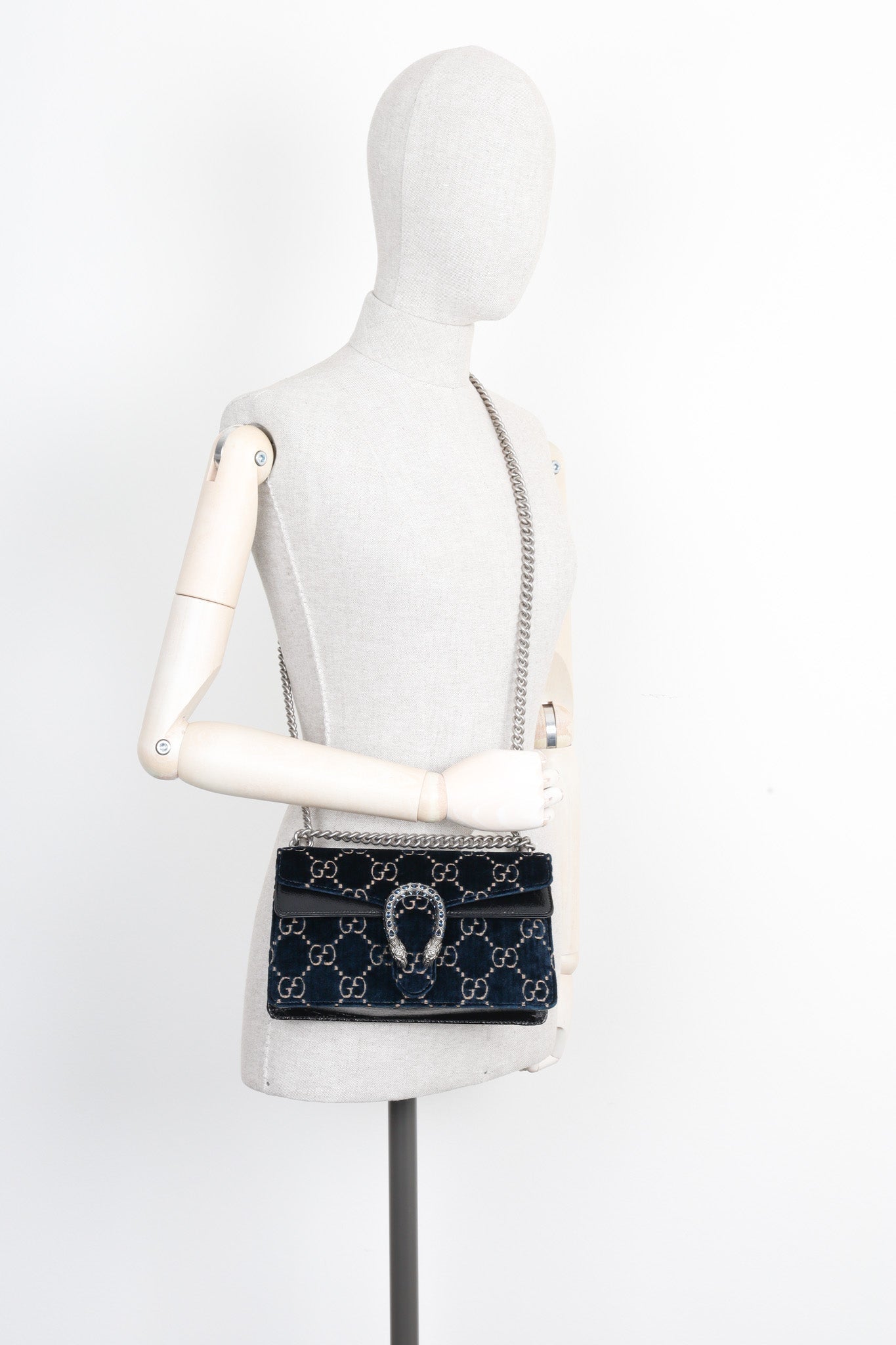 Luxury Gucci Trending 2025 Small Dionysus Bag Velvet Blue