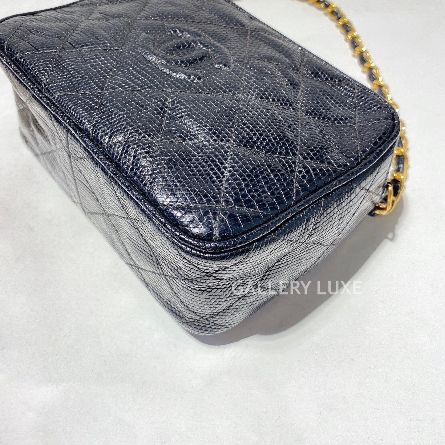 No.2076-Chanel Vintage Lizard Camera Bag