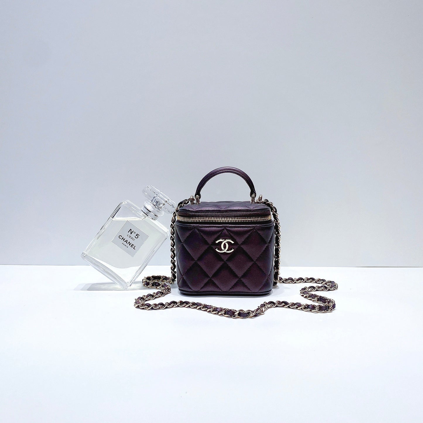 No.3634-Chanel Small Classic Handle Vanity With Chain (Brand New / 全新)