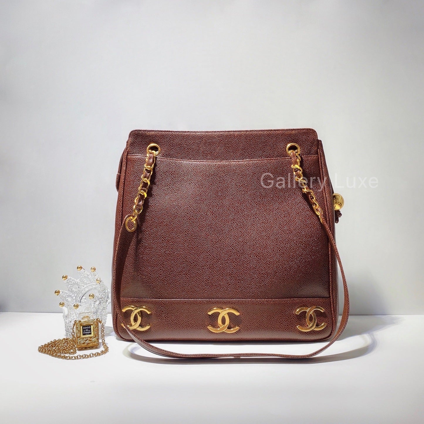 No.2520-Chanel Vintage Caviar 6cc Shoulder Bag