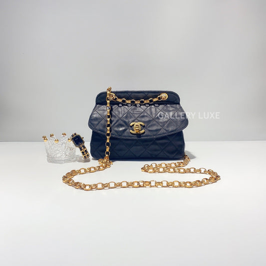 No.2040-Chanel Vintage Satin Chain Bag
