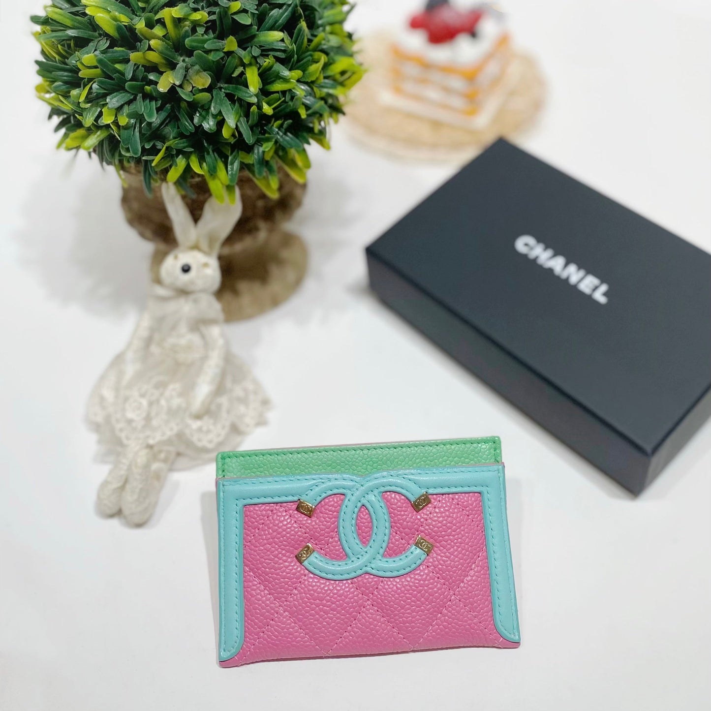 No.4218-Chanel CC Filigree Card Holder