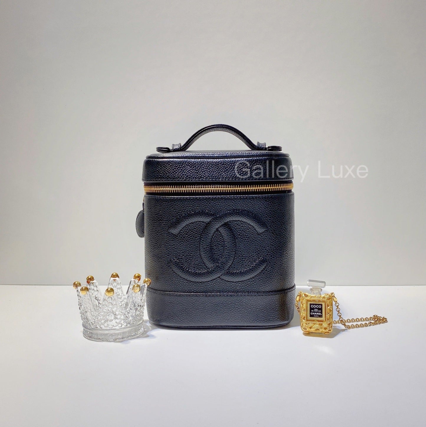 No.2840-Chanel Vintage Caviar Vanity Case