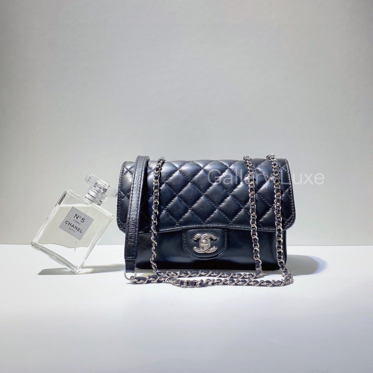 No.2675-Chanel Small Clam’s Pocket Flap Bag