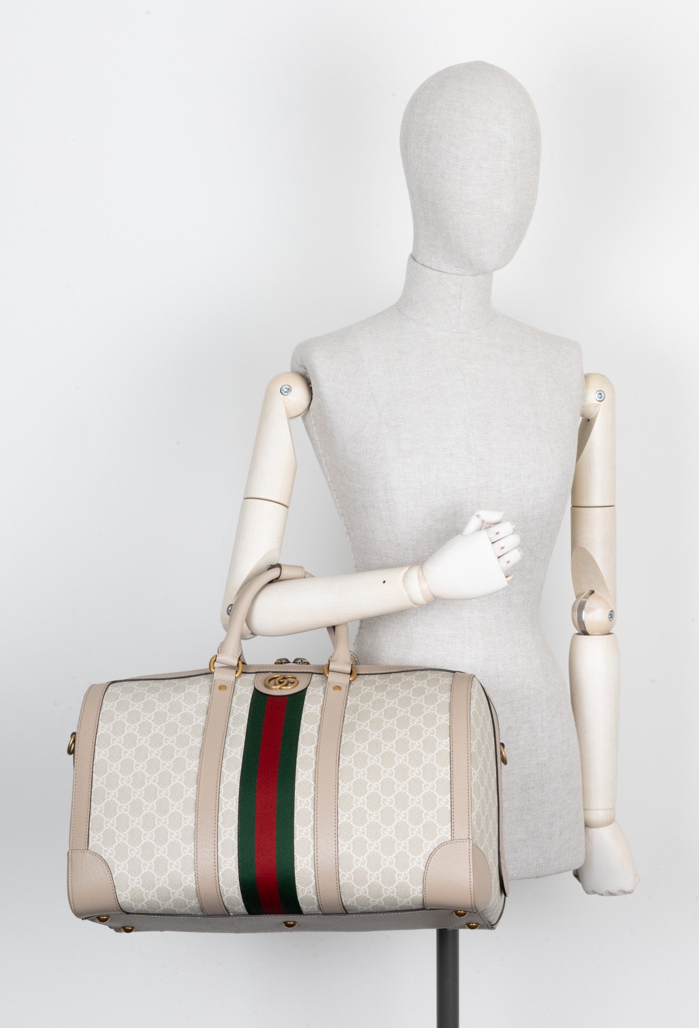 Luxury Gucci Trending 2025 GG Savoy Medium Duffle Bag