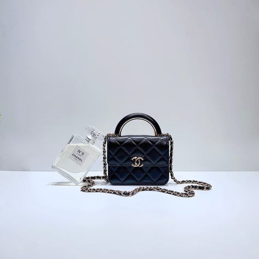 No.3734-Chanel Charming Handle Clutch With Chain (Unused / 未使用品)