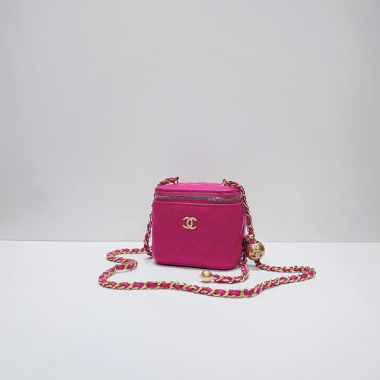 No.3740-Chanel Pearl Crush Clutch With Chain (Unused / 未使用品)