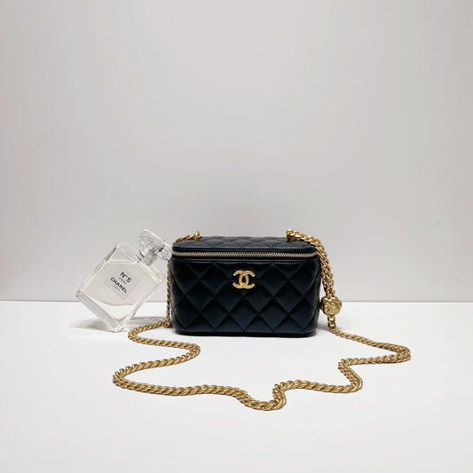 No.4278-Chanel Camellia Vanity With Chain