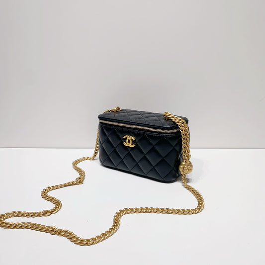 No.4278-Chanel Camellia Vanity With Chain