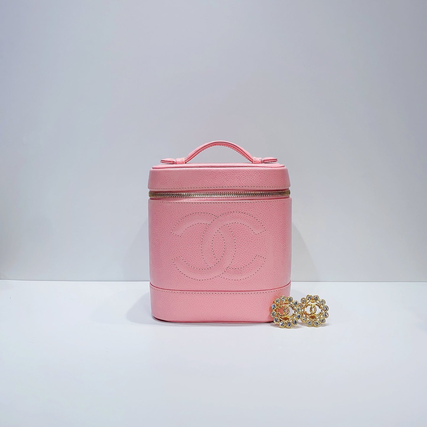 No.3721-Chanel Vintage Caviar Vanity Case