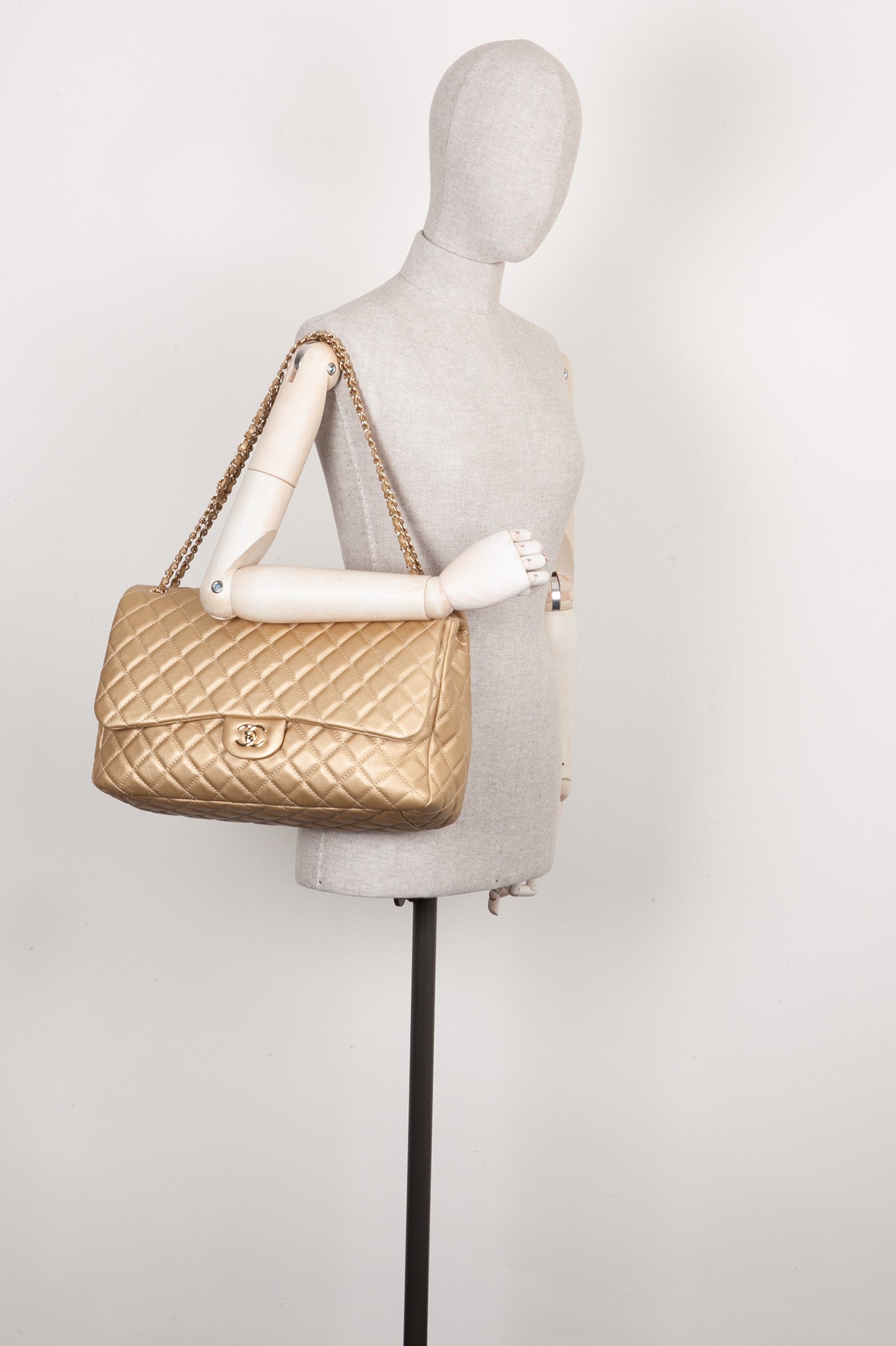 CHANEL XXL Single Flap Gold