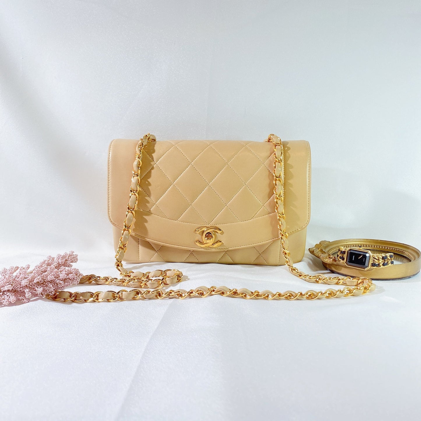 No.2337-Chanel Vintage Diana 22cm
