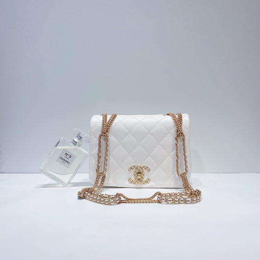No.3657-Chanel Lambskin Chain to Chain Flap Bag (Unused /未使用品)