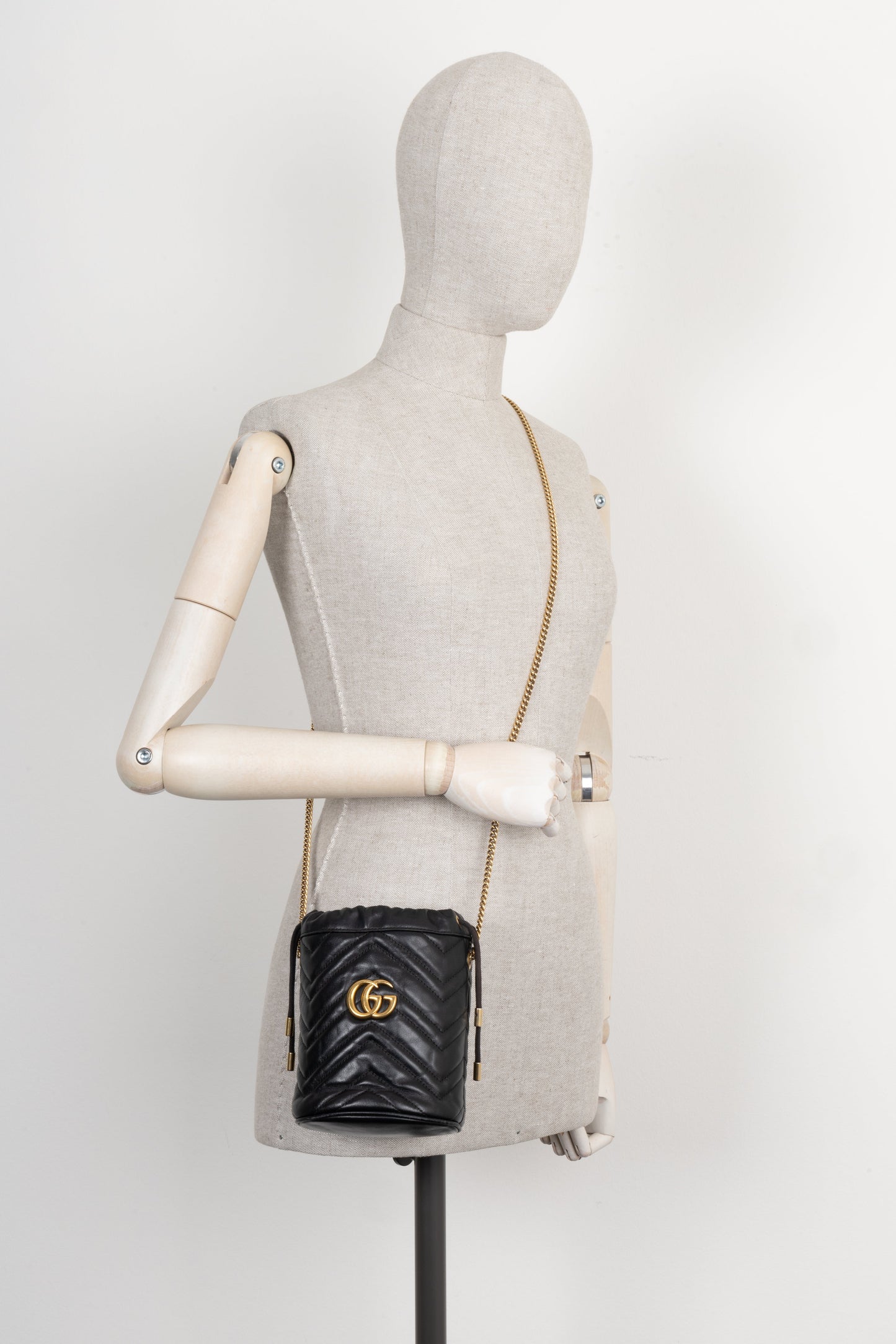Luxury Gucci Trending 2025 Marmont Mini Bucket Bag Black