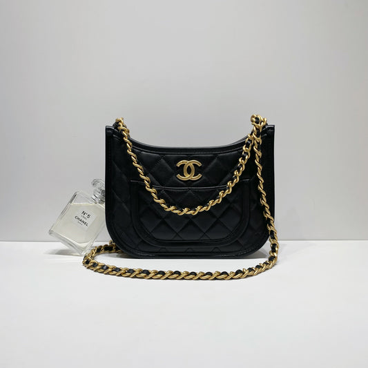 No.4303-Chanel Curvy Mood Hobo Bag