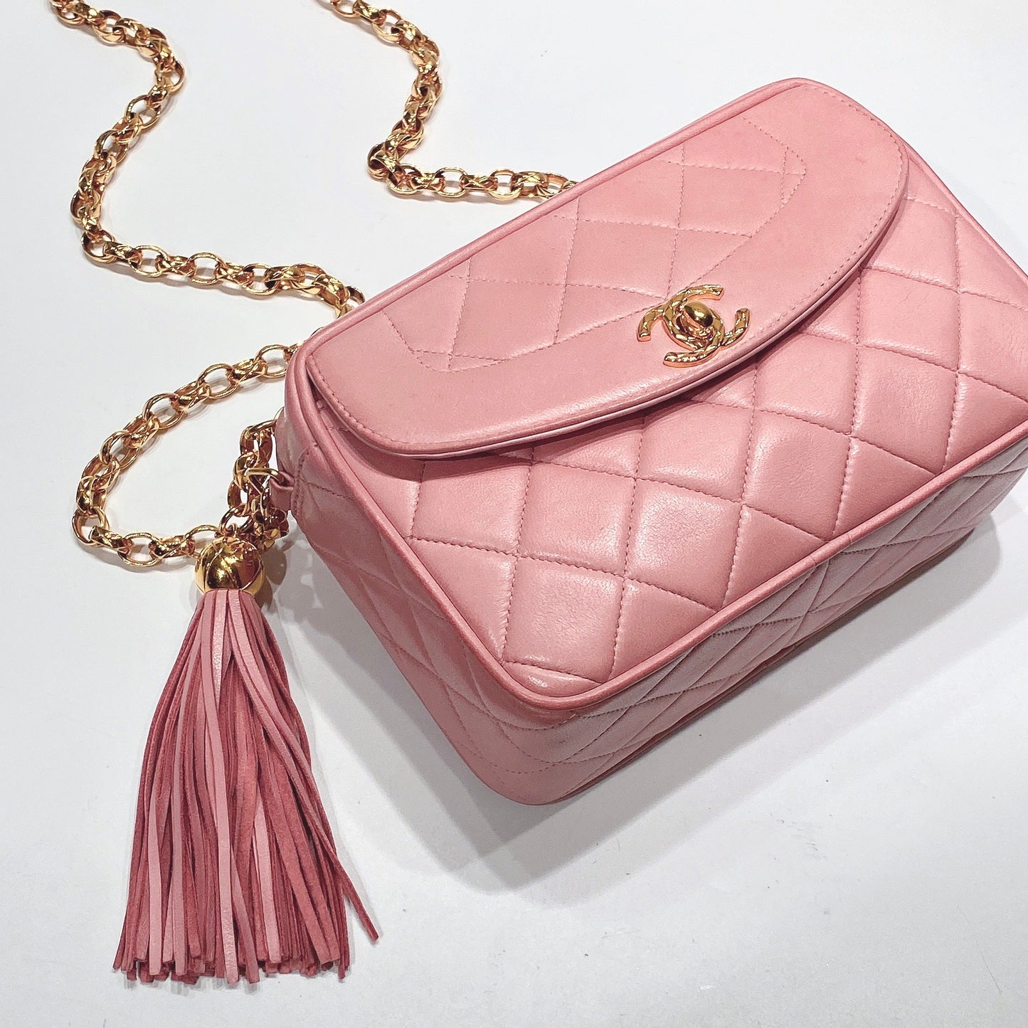 No.3529-Chanel Vintage Lambskin Turn-Lock Camera Bag