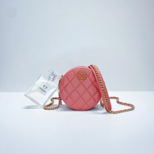 No.3666-Chanel Chain Infinity Clutch With Chain