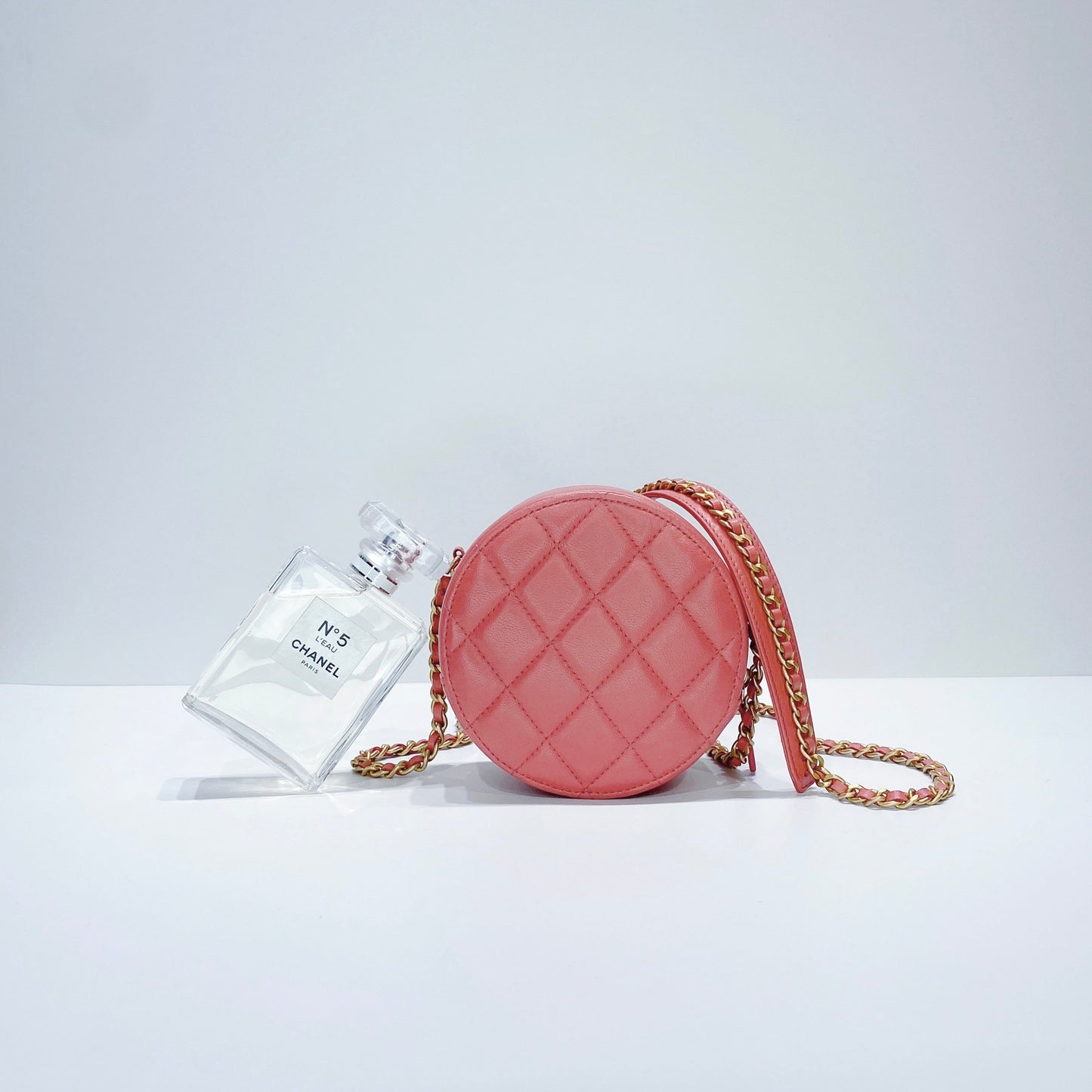 No.3666-Chanel Chain Infinity Clutch With Chain