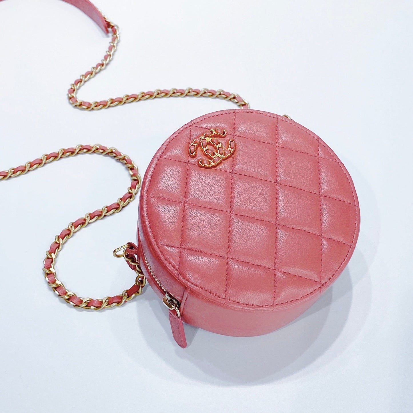 No.3666-Chanel Chain Infinity Clutch With Chain