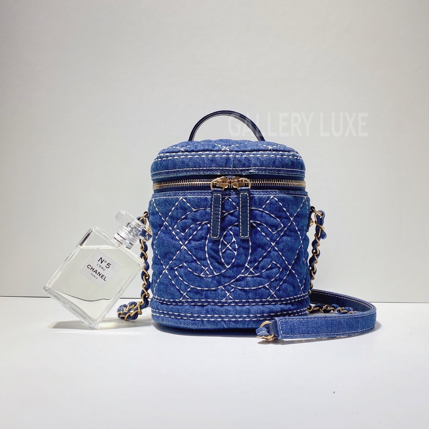 No3193-Chanel Denim Trip Vanity Case