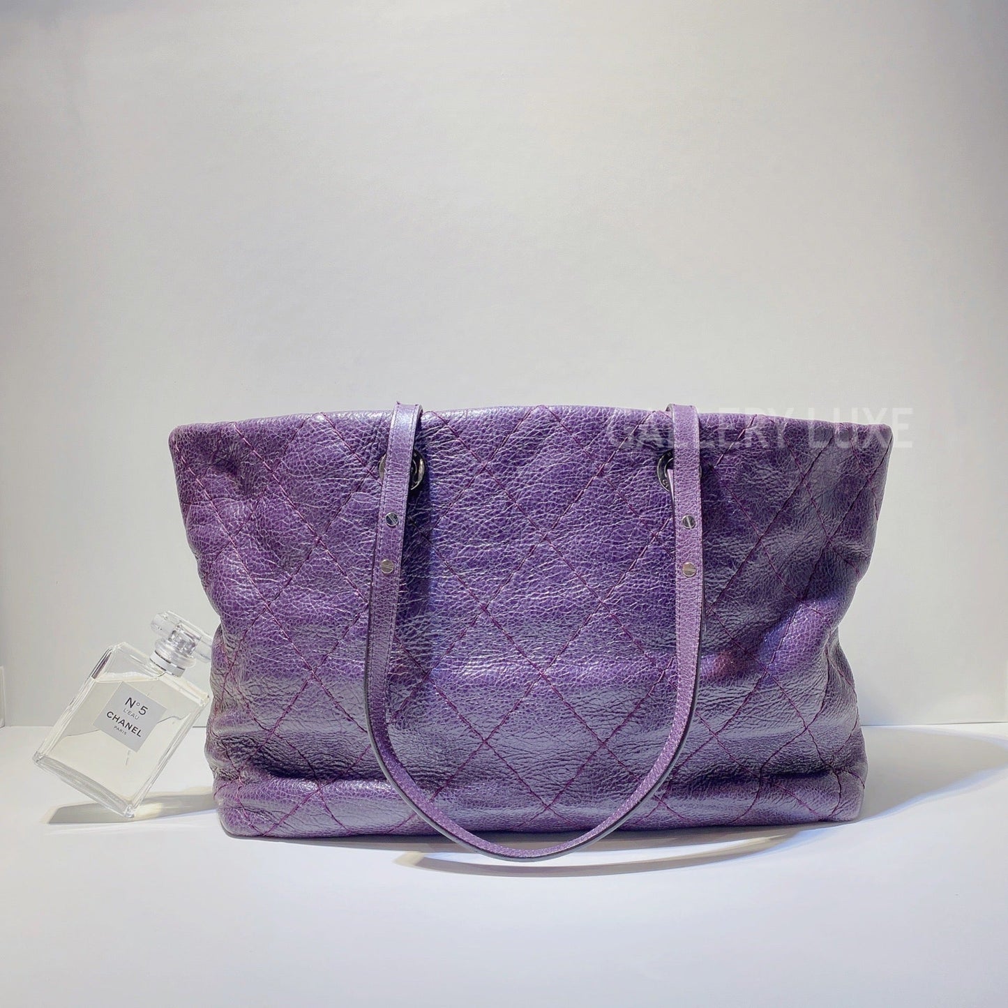 No.2884-Chanel Calfskin On The Road Tote Bag